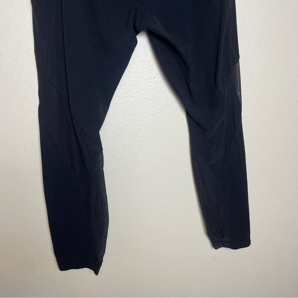 Athleta SALUTATION POCKET TIGHT Mesh - Picture 2 of 6